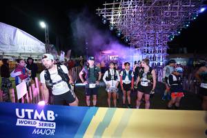 BIB: 203
                            <button type="button" onclick="openModal(19370082)" class="btn btn-primary btn-sm float-right btn-popup" data-toggle="modal" data-target=".modal-high-quality">
                        <i class="fas fa-shopping-cart"></i> Add to Cart
                    </button>
                                            <button type="button" onclick="isThisMe(19370082, true)" class="btn btn-success btn-sm float-right btn-popup btn-isme hidden" data-toggle="tooltip" data-placement="bottom" title="นี่คือรูปของคุณใช่ไหม คลิกที่นี่เพื่อเอาเข้าอัลบั้ม">
                        <i class="fas fa-plus"></i> Add to album
                    </button>
                    <button type="button" onclick="isThisMe(19370082, false)" class="btn btn-warning btn-sm float-right btn-popup btn-isnotme hidden">
                        <i class="fas fa-ban"></i> Remove from album
                    </button>