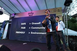 BIB: 
                            <button type="button" onclick="openModal(19370883)" class="btn btn-primary btn-sm float-right btn-popup" data-toggle="modal" data-target=".modal-high-quality">
                        <i class="fas fa-shopping-cart"></i> Add to Cart
                    </button>
                                            <button type="button" onclick="isThisMe(19370883, true)" class="btn btn-success btn-sm float-right btn-popup btn-isme hidden" data-toggle="tooltip" data-placement="bottom" title="นี่คือรูปของคุณใช่ไหม คลิกที่นี่เพื่อเอาเข้าอัลบั้ม">
                        <i class="fas fa-plus"></i> Add to album
                    </button>
                    <button type="button" onclick="isThisMe(19370883, false)" class="btn btn-warning btn-sm float-right btn-popup btn-isnotme hidden">
                        <i class="fas fa-ban"></i> Remove from album
                    </button>