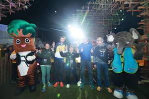 BIB: 
                            <button type="button" onclick="openModal(19370202)" class="btn btn-primary btn-sm float-right btn-popup" data-toggle="modal" data-target=".modal-high-quality">
                        <i class="fas fa-shopping-cart"></i> Add to Cart
                    </button>
                                            <button type="button" onclick="isThisMe(19370202, true)" class="btn btn-success btn-sm float-right btn-popup btn-isme hidden" data-toggle="tooltip" data-placement="bottom" title="นี่คือรูปของคุณใช่ไหม คลิกที่นี่เพื่อเอาเข้าอัลบั้ม">
                        <i class="fas fa-plus"></i> Add to album
                    </button>
                    <button type="button" onclick="isThisMe(19370202, false)" class="btn btn-warning btn-sm float-right btn-popup btn-isnotme hidden">
                        <i class="fas fa-ban"></i> Remove from album
                    </button>