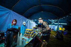 BIB: 
                            <button type="button" onclick="openModal(19369906)" class="btn btn-primary btn-sm float-right btn-popup" data-toggle="modal" data-target=".modal-high-quality">
                        <i class="fas fa-shopping-cart"></i> Add to Cart
                    </button>
                                            <button type="button" onclick="isThisMe(19369906, true)" class="btn btn-success btn-sm float-right btn-popup btn-isme hidden" data-toggle="tooltip" data-placement="bottom" title="นี่คือรูปของคุณใช่ไหม คลิกที่นี่เพื่อเอาเข้าอัลบั้ม">
                        <i class="fas fa-plus"></i> Add to album
                    </button>
                    <button type="button" onclick="isThisMe(19369906, false)" class="btn btn-warning btn-sm float-right btn-popup btn-isnotme hidden">
                        <i class="fas fa-ban"></i> Remove from album
                    </button>