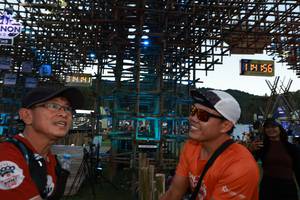 BIB: 114, 156
                            <button type="button" onclick="openModal(19370909)" class="btn btn-primary btn-sm float-right btn-popup" data-toggle="modal" data-target=".modal-high-quality">
                        <i class="fas fa-shopping-cart"></i> Add to Cart
                    </button>
                                            <button type="button" onclick="isThisMe(19370909, true)" class="btn btn-success btn-sm float-right btn-popup btn-isme hidden" data-toggle="tooltip" data-placement="bottom" title="นี่คือรูปของคุณใช่ไหม คลิกที่นี่เพื่อเอาเข้าอัลบั้ม">
                        <i class="fas fa-plus"></i> Add to album
                    </button>
                    <button type="button" onclick="isThisMe(19370909, false)" class="btn btn-warning btn-sm float-right btn-popup btn-isnotme hidden">
                        <i class="fas fa-ban"></i> Remove from album
                    </button>