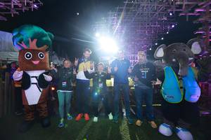 BIB: 301
                            <button type="button" onclick="openModal(19370206)" class="btn btn-primary btn-sm float-right btn-popup" data-toggle="modal" data-target=".modal-high-quality">
                        <i class="fas fa-shopping-cart"></i> Add to Cart
                    </button>
                                            <button type="button" onclick="isThisMe(19370206, true)" class="btn btn-success btn-sm float-right btn-popup btn-isme hidden" data-toggle="tooltip" data-placement="bottom" title="นี่คือรูปของคุณใช่ไหม คลิกที่นี่เพื่อเอาเข้าอัลบั้ม">
                        <i class="fas fa-plus"></i> Add to album
                    </button>
                    <button type="button" onclick="isThisMe(19370206, false)" class="btn btn-warning btn-sm float-right btn-popup btn-isnotme hidden">
                        <i class="fas fa-ban"></i> Remove from album
                    </button>