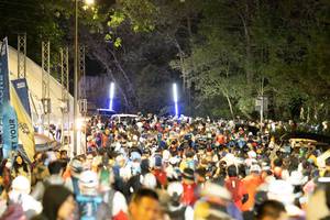 BIB: 7512
                            <button type="button" onclick="openModal(19376091)" class="btn btn-primary btn-sm float-right btn-popup" data-toggle="modal" data-target=".modal-high-quality">
                        <i class="fas fa-shopping-cart"></i> Add to Cart
                    </button>
                                            <button type="button" onclick="isThisMe(19376091, true)" class="btn btn-success btn-sm float-right btn-popup btn-isme hidden" data-toggle="tooltip" data-placement="bottom" title="นี่คือรูปของคุณใช่ไหม คลิกที่นี่เพื่อเอาเข้าอัลบั้ม">
                        <i class="fas fa-plus"></i> Add to album
                    </button>
                    <button type="button" onclick="isThisMe(19376091, false)" class="btn btn-warning btn-sm float-right btn-popup btn-isnotme hidden">
                        <i class="fas fa-ban"></i> Remove from album
                    </button>