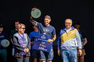 BIB: 600
                            <button type="button" onclick="openModal(19376693)" class="btn btn-primary btn-sm float-right btn-popup" data-toggle="modal" data-target=".modal-high-quality">
                        <i class="fas fa-shopping-cart"></i> Add to Cart
                    </button>
                                            <button type="button" onclick="isThisMe(19376693, true)" class="btn btn-success btn-sm float-right btn-popup btn-isme hidden" data-toggle="tooltip" data-placement="bottom" title="นี่คือรูปของคุณใช่ไหม คลิกที่นี่เพื่อเอาเข้าอัลบั้ม">
                        <i class="fas fa-plus"></i> Add to album
                    </button>
                    <button type="button" onclick="isThisMe(19376693, false)" class="btn btn-warning btn-sm float-right btn-popup btn-isnotme hidden">
                        <i class="fas fa-ban"></i> Remove from album
                    </button>