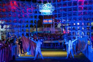 BIB: 1055, 100
                            <button type="button" onclick="openModal(19376034)" class="btn btn-primary btn-sm float-right btn-popup" data-toggle="modal" data-target=".modal-high-quality">
                        <i class="fas fa-shopping-cart"></i> Add to Cart
                    </button>
                                            <button type="button" onclick="isThisMe(19376034, true)" class="btn btn-success btn-sm float-right btn-popup btn-isme hidden" data-toggle="tooltip" data-placement="bottom" title="นี่คือรูปของคุณใช่ไหม คลิกที่นี่เพื่อเอาเข้าอัลบั้ม">
                        <i class="fas fa-plus"></i> Add to album
                    </button>
                    <button type="button" onclick="isThisMe(19376034, false)" class="btn btn-warning btn-sm float-right btn-popup btn-isnotme hidden">
                        <i class="fas fa-ban"></i> Remove from album
                    </button>