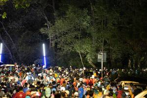 BIB: 
                            <button type="button" onclick="openModal(19376101)" class="btn btn-primary btn-sm float-right btn-popup" data-toggle="modal" data-target=".modal-high-quality">
                        <i class="fas fa-shopping-cart"></i> Add to Cart
                    </button>
                                            <button type="button" onclick="isThisMe(19376101, true)" class="btn btn-success btn-sm float-right btn-popup btn-isme hidden" data-toggle="tooltip" data-placement="bottom" title="นี่คือรูปของคุณใช่ไหม คลิกที่นี่เพื่อเอาเข้าอัลบั้ม">
                        <i class="fas fa-plus"></i> Add to album
                    </button>
                    <button type="button" onclick="isThisMe(19376101, false)" class="btn btn-warning btn-sm float-right btn-popup btn-isnotme hidden">
                        <i class="fas fa-ban"></i> Remove from album
                    </button>