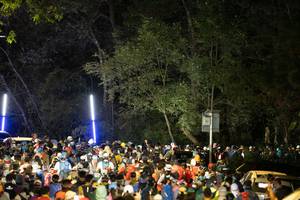 BIB: 
                            <button type="button" onclick="openModal(19376100)" class="btn btn-primary btn-sm float-right btn-popup" data-toggle="modal" data-target=".modal-high-quality">
                        <i class="fas fa-shopping-cart"></i> Add to Cart
                    </button>
                                            <button type="button" onclick="isThisMe(19376100, true)" class="btn btn-success btn-sm float-right btn-popup btn-isme hidden" data-toggle="tooltip" data-placement="bottom" title="นี่คือรูปของคุณใช่ไหม คลิกที่นี่เพื่อเอาเข้าอัลบั้ม">
                        <i class="fas fa-plus"></i> Add to album
                    </button>
                    <button type="button" onclick="isThisMe(19376100, false)" class="btn btn-warning btn-sm float-right btn-popup btn-isnotme hidden">
                        <i class="fas fa-ban"></i> Remove from album
                    </button>