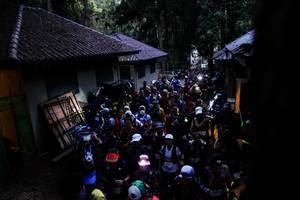 BIB: 
                            <button type="button" onclick="openModal(19372636)" class="btn btn-primary btn-sm float-right btn-popup" data-toggle="modal" data-target=".modal-high-quality">
                        <i class="fas fa-shopping-cart"></i> Add to Cart
                    </button>
                                            <button type="button" onclick="isThisMe(19372636, true)" class="btn btn-success btn-sm float-right btn-popup btn-isme hidden" data-toggle="tooltip" data-placement="bottom" title="นี่คือรูปของคุณใช่ไหม คลิกที่นี่เพื่อเอาเข้าอัลบั้ม">
                        <i class="fas fa-plus"></i> Add to album
                    </button>
                    <button type="button" onclick="isThisMe(19372636, false)" class="btn btn-warning btn-sm float-right btn-popup btn-isnotme hidden">
                        <i class="fas fa-ban"></i> Remove from album
                    </button>