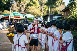 BIB: 2782
                            <button type="button" onclick="openModal(19372001)" class="btn btn-primary btn-sm float-right btn-popup" data-toggle="modal" data-target=".modal-high-quality">
                        <i class="fas fa-shopping-cart"></i> Add to Cart
                    </button>
                                            <button type="button" onclick="isThisMe(19372001, true)" class="btn btn-success btn-sm float-right btn-popup btn-isme hidden" data-toggle="tooltip" data-placement="bottom" title="นี่คือรูปของคุณใช่ไหม คลิกที่นี่เพื่อเอาเข้าอัลบั้ม">
                        <i class="fas fa-plus"></i> Add to album
                    </button>
                    <button type="button" onclick="isThisMe(19372001, false)" class="btn btn-warning btn-sm float-right btn-popup btn-isnotme hidden">
                        <i class="fas fa-ban"></i> Remove from album
                    </button>