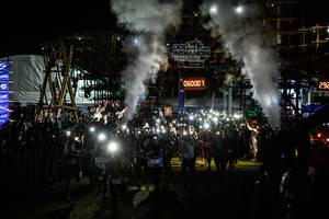 BIB: 060001, 2923
                            <button type="button" onclick="openModal(19371918)" class="btn btn-primary btn-sm float-right btn-popup" data-toggle="modal" data-target=".modal-high-quality">
                        <i class="fas fa-shopping-cart"></i> Add to Cart
                    </button>
                                            <button type="button" onclick="isThisMe(19371918, true)" class="btn btn-success btn-sm float-right btn-popup btn-isme hidden" data-toggle="tooltip" data-placement="bottom" title="นี่คือรูปของคุณใช่ไหม คลิกที่นี่เพื่อเอาเข้าอัลบั้ม">
                        <i class="fas fa-plus"></i> Add to album
                    </button>
                    <button type="button" onclick="isThisMe(19371918, false)" class="btn btn-warning btn-sm float-right btn-popup btn-isnotme hidden">
                        <i class="fas fa-ban"></i> Remove from album
                    </button>