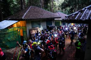 BIB: 
                            <button type="button" onclick="openModal(19372632)" class="btn btn-primary btn-sm float-right btn-popup" data-toggle="modal" data-target=".modal-high-quality">
                        <i class="fas fa-shopping-cart"></i> Add to Cart
                    </button>
                                            <button type="button" onclick="isThisMe(19372632, true)" class="btn btn-success btn-sm float-right btn-popup btn-isme hidden" data-toggle="tooltip" data-placement="bottom" title="นี่คือรูปของคุณใช่ไหม คลิกที่นี่เพื่อเอาเข้าอัลบั้ม">
                        <i class="fas fa-plus"></i> Add to album
                    </button>
                    <button type="button" onclick="isThisMe(19372632, false)" class="btn btn-warning btn-sm float-right btn-popup btn-isnotme hidden">
                        <i class="fas fa-ban"></i> Remove from album
                    </button>