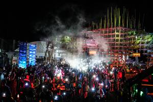 BIB: 060028, 294949
                            <button type="button" onclick="openModal(19372617)" class="btn btn-primary btn-sm float-right btn-popup" data-toggle="modal" data-target=".modal-high-quality">
                        <i class="fas fa-shopping-cart"></i> Add to Cart
                    </button>
                                            <button type="button" onclick="isThisMe(19372617, true)" class="btn btn-success btn-sm float-right btn-popup btn-isme hidden" data-toggle="tooltip" data-placement="bottom" title="นี่คือรูปของคุณใช่ไหม คลิกที่นี่เพื่อเอาเข้าอัลบั้ม">
                        <i class="fas fa-plus"></i> Add to album
                    </button>
                    <button type="button" onclick="isThisMe(19372617, false)" class="btn btn-warning btn-sm float-right btn-popup btn-isnotme hidden">
                        <i class="fas fa-ban"></i> Remove from album
                    </button>