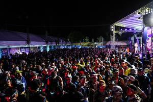 BIB: 
                            <button type="button" onclick="openModal(19372582)" class="btn btn-primary btn-sm float-right btn-popup" data-toggle="modal" data-target=".modal-high-quality">
                        <i class="fas fa-shopping-cart"></i> Add to Cart
                    </button>
                                            <button type="button" onclick="isThisMe(19372582, true)" class="btn btn-success btn-sm float-right btn-popup btn-isme hidden" data-toggle="tooltip" data-placement="bottom" title="นี่คือรูปของคุณใช่ไหม คลิกที่นี่เพื่อเอาเข้าอัลบั้ม">
                        <i class="fas fa-plus"></i> Add to album
                    </button>
                    <button type="button" onclick="isThisMe(19372582, false)" class="btn btn-warning btn-sm float-right btn-popup btn-isnotme hidden">
                        <i class="fas fa-ban"></i> Remove from album
                    </button>