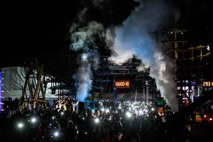 BIB: 0600, 293
                            <button type="button" onclick="openModal(19371921)" class="btn btn-primary btn-sm float-right btn-popup" data-toggle="modal" data-target=".modal-high-quality">
                        <i class="fas fa-shopping-cart"></i> Add to Cart
                    </button>
                                            <button type="button" onclick="isThisMe(19371921, true)" class="btn btn-success btn-sm float-right btn-popup btn-isme hidden" data-toggle="tooltip" data-placement="bottom" title="นี่คือรูปของคุณใช่ไหม คลิกที่นี่เพื่อเอาเข้าอัลบั้ม">
                        <i class="fas fa-plus"></i> Add to album
                    </button>
                    <button type="button" onclick="isThisMe(19371921, false)" class="btn btn-warning btn-sm float-right btn-popup btn-isnotme hidden">
                        <i class="fas fa-ban"></i> Remove from album
                    </button>