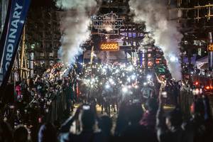 BIB: 1060006
                            <button type="button" onclick="openModal(19371930)" class="btn btn-primary btn-sm float-right btn-popup" data-toggle="modal" data-target=".modal-high-quality">
                        <i class="fas fa-shopping-cart"></i> Add to Cart
                    </button>
                                            <button type="button" onclick="isThisMe(19371930, true)" class="btn btn-success btn-sm float-right btn-popup btn-isme hidden" data-toggle="tooltip" data-placement="bottom" title="นี่คือรูปของคุณใช่ไหม คลิกที่นี่เพื่อเอาเข้าอัลบั้ม">
                        <i class="fas fa-plus"></i> Add to album
                    </button>
                    <button type="button" onclick="isThisMe(19371930, false)" class="btn btn-warning btn-sm float-right btn-popup btn-isnotme hidden">
                        <i class="fas fa-ban"></i> Remove from album
                    </button>