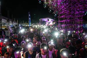 BIB: 
                            <button type="button" onclick="openModal(19372600)" class="btn btn-primary btn-sm float-right btn-popup" data-toggle="modal" data-target=".modal-high-quality">
                        <i class="fas fa-shopping-cart"></i> Add to Cart
                    </button>
                                            <button type="button" onclick="isThisMe(19372600, true)" class="btn btn-success btn-sm float-right btn-popup btn-isme hidden" data-toggle="tooltip" data-placement="bottom" title="นี่คือรูปของคุณใช่ไหม คลิกที่นี่เพื่อเอาเข้าอัลบั้ม">
                        <i class="fas fa-plus"></i> Add to album
                    </button>
                    <button type="button" onclick="isThisMe(19372600, false)" class="btn btn-warning btn-sm float-right btn-popup btn-isnotme hidden">
                        <i class="fas fa-ban"></i> Remove from album
                    </button>