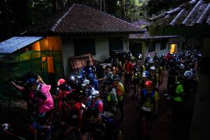 BIB: 
                            <button type="button" onclick="openModal(19372642)" class="btn btn-primary btn-sm float-right btn-popup" data-toggle="modal" data-target=".modal-high-quality">
                        <i class="fas fa-shopping-cart"></i> Add to Cart
                    </button>
                                            <button type="button" onclick="isThisMe(19372642, true)" class="btn btn-success btn-sm float-right btn-popup btn-isme hidden" data-toggle="tooltip" data-placement="bottom" title="นี่คือรูปของคุณใช่ไหม คลิกที่นี่เพื่อเอาเข้าอัลบั้ม">
                        <i class="fas fa-plus"></i> Add to album
                    </button>
                    <button type="button" onclick="isThisMe(19372642, false)" class="btn btn-warning btn-sm float-right btn-popup btn-isnotme hidden">
                        <i class="fas fa-ban"></i> Remove from album
                    </button>