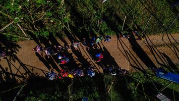 BIB: 
                            <button type="button" onclick="openModal(19372120)" class="btn btn-primary btn-sm float-right btn-popup" data-toggle="modal" data-target=".modal-high-quality">
                        <i class="fas fa-shopping-cart"></i> Add to Cart
                    </button>
                                            <button type="button" onclick="isThisMe(19372120, true)" class="btn btn-success btn-sm float-right btn-popup btn-isme hidden" data-toggle="tooltip" data-placement="bottom" title="นี่คือรูปของคุณใช่ไหม คลิกที่นี่เพื่อเอาเข้าอัลบั้ม">
                        <i class="fas fa-plus"></i> Add to album
                    </button>
                    <button type="button" onclick="isThisMe(19372120, false)" class="btn btn-warning btn-sm float-right btn-popup btn-isnotme hidden">
                        <i class="fas fa-ban"></i> Remove from album
                    </button>