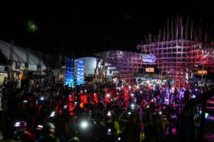 BIB: 050, 302324
                            <button type="button" onclick="openModal(19372626)" class="btn btn-primary btn-sm float-right btn-popup" data-toggle="modal" data-target=".modal-high-quality">
                        <i class="fas fa-shopping-cart"></i> Add to Cart
                    </button>
                                            <button type="button" onclick="isThisMe(19372626, true)" class="btn btn-success btn-sm float-right btn-popup btn-isme hidden" data-toggle="tooltip" data-placement="bottom" title="นี่คือรูปของคุณใช่ไหม คลิกที่นี่เพื่อเอาเข้าอัลบั้ม">
                        <i class="fas fa-plus"></i> Add to album
                    </button>
                    <button type="button" onclick="isThisMe(19372626, false)" class="btn btn-warning btn-sm float-right btn-popup btn-isnotme hidden">
                        <i class="fas fa-ban"></i> Remove from album
                    </button>