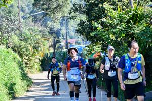 BIB: 3324, 1034
                            <button type="button" onclick="openModal(19372511)" class="btn btn-primary btn-sm float-right btn-popup" data-toggle="modal" data-target=".modal-high-quality">
                        <i class="fas fa-shopping-cart"></i> Add to Cart
                    </button>
                                            <button type="button" onclick="isThisMe(19372511, true)" class="btn btn-success btn-sm float-right btn-popup btn-isme hidden" data-toggle="tooltip" data-placement="bottom" title="นี่คือรูปของคุณใช่ไหม คลิกที่นี่เพื่อเอาเข้าอัลบั้ม">
                        <i class="fas fa-plus"></i> Add to album
                    </button>
                    <button type="button" onclick="isThisMe(19372511, false)" class="btn btn-warning btn-sm float-right btn-popup btn-isnotme hidden">
                        <i class="fas fa-ban"></i> Remove from album
                    </button>