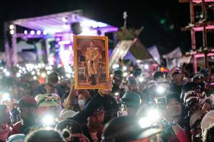 BIB: 
                            <button type="button" onclick="openModal(19372590)" class="btn btn-primary btn-sm float-right btn-popup" data-toggle="modal" data-target=".modal-high-quality">
                        <i class="fas fa-shopping-cart"></i> Add to Cart
                    </button>
                                            <button type="button" onclick="isThisMe(19372590, true)" class="btn btn-success btn-sm float-right btn-popup btn-isme hidden" data-toggle="tooltip" data-placement="bottom" title="นี่คือรูปของคุณใช่ไหม คลิกที่นี่เพื่อเอาเข้าอัลบั้ม">
                        <i class="fas fa-plus"></i> Add to album
                    </button>
                    <button type="button" onclick="isThisMe(19372590, false)" class="btn btn-warning btn-sm float-right btn-popup btn-isnotme hidden">
                        <i class="fas fa-ban"></i> Remove from album
                    </button>