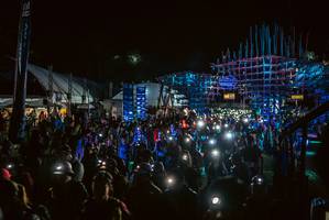 BIB: 050
                            <button type="button" onclick="openModal(19371976)" class="btn btn-primary btn-sm float-right btn-popup" data-toggle="modal" data-target=".modal-high-quality">
                        <i class="fas fa-shopping-cart"></i> Add to Cart
                    </button>
                                            <button type="button" onclick="isThisMe(19371976, true)" class="btn btn-success btn-sm float-right btn-popup btn-isme hidden" data-toggle="tooltip" data-placement="bottom" title="นี่คือรูปของคุณใช่ไหม คลิกที่นี่เพื่อเอาเข้าอัลบั้ม">
                        <i class="fas fa-plus"></i> Add to album
                    </button>
                    <button type="button" onclick="isThisMe(19371976, false)" class="btn btn-warning btn-sm float-right btn-popup btn-isnotme hidden">
                        <i class="fas fa-ban"></i> Remove from album
                    </button>