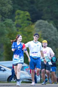 BIB: 201, 8193, 8059
                            <button type="button" onclick="openModal(18926908)" class="btn btn-primary btn-sm float-right btn-popup" data-toggle="modal" data-target=".modal-high-quality">
                        <i class="fas fa-shopping-cart"></i> Add to Cart
                    </button>
                                            <button type="button" onclick="isThisMe(18926908, true)" class="btn btn-success btn-sm float-right btn-popup btn-isme hidden" data-toggle="tooltip" data-placement="bottom" title="นี่คือรูปของคุณใช่ไหม คลิกที่นี่เพื่อเอาเข้าอัลบั้ม">
                        <i class="fas fa-plus"></i> Add to album
                    </button>
                    <button type="button" onclick="isThisMe(18926908, false)" class="btn btn-warning btn-sm float-right btn-popup btn-isnotme hidden">
                        <i class="fas fa-ban"></i> Remove from album
                    </button>