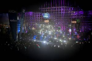 BIB: 000055, 200040
                            <button type="button" onclick="openModal(19174894)" class="btn btn-primary btn-sm float-right btn-popup" data-toggle="modal" data-target=".modal-high-quality">
                        <i class="fas fa-shopping-cart"></i> Add to Cart
                    </button>
                                            <button type="button" onclick="isThisMe(19174894, true)" class="btn btn-success btn-sm float-right btn-popup btn-isme hidden" data-toggle="tooltip" data-placement="bottom" title="นี่คือรูปของคุณใช่ไหม คลิกที่นี่เพื่อเอาเข้าอัลบั้ม">
                        <i class="fas fa-plus"></i> Add to album
                    </button>
                    <button type="button" onclick="isThisMe(19174894, false)" class="btn btn-warning btn-sm float-right btn-popup btn-isnotme hidden">
                        <i class="fas fa-ban"></i> Remove from album
                    </button>