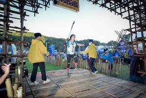 BIB: 110, 2003
                            <button type="button" onclick="openModal(19177924)" class="btn btn-primary btn-sm float-right btn-popup" data-toggle="modal" data-target=".modal-high-quality">
                        <i class="fas fa-shopping-cart"></i> Add to Cart
                    </button>
                                            <button type="button" onclick="isThisMe(19177924, true)" class="btn btn-success btn-sm float-right btn-popup btn-isme hidden" data-toggle="tooltip" data-placement="bottom" title="นี่คือรูปของคุณใช่ไหม คลิกที่นี่เพื่อเอาเข้าอัลบั้ม">
                        <i class="fas fa-plus"></i> Add to album
                    </button>
                    <button type="button" onclick="isThisMe(19177924, false)" class="btn btn-warning btn-sm float-right btn-popup btn-isnotme hidden">
                        <i class="fas fa-ban"></i> Remove from album
                    </button>