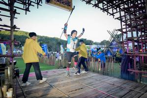 BIB: 2002, 302
                            <button type="button" onclick="openModal(19177925)" class="btn btn-primary btn-sm float-right btn-popup" data-toggle="modal" data-target=".modal-high-quality">
                        <i class="fas fa-shopping-cart"></i> Add to Cart
                    </button>
                                            <button type="button" onclick="isThisMe(19177925, true)" class="btn btn-success btn-sm float-right btn-popup btn-isme hidden" data-toggle="tooltip" data-placement="bottom" title="นี่คือรูปของคุณใช่ไหม คลิกที่นี่เพื่อเอาเข้าอัลบั้ม">
                        <i class="fas fa-plus"></i> Add to album
                    </button>
                    <button type="button" onclick="isThisMe(19177925, false)" class="btn btn-warning btn-sm float-right btn-popup btn-isnotme hidden">
                        <i class="fas fa-ban"></i> Remove from album
                    </button>