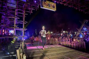 BIB: 200, 110, 2003
                            <button type="button" onclick="openModal(19182450)" class="btn btn-primary btn-sm float-right btn-popup" data-toggle="modal" data-target=".modal-high-quality">
                        <i class="fas fa-shopping-cart"></i> Add to Cart
                    </button>
                                            <button type="button" onclick="isThisMe(19182450, true)" class="btn btn-success btn-sm float-right btn-popup btn-isme hidden" data-toggle="tooltip" data-placement="bottom" title="นี่คือรูปของคุณใช่ไหม คลิกที่นี่เพื่อเอาเข้าอัลบั้ม">
                        <i class="fas fa-plus"></i> Add to album
                    </button>
                    <button type="button" onclick="isThisMe(19182450, false)" class="btn btn-warning btn-sm float-right btn-popup btn-isnotme hidden">
                        <i class="fas fa-ban"></i> Remove from album
                    </button>