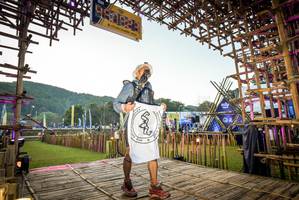 BIB: 110, 2002
                            <button type="button" onclick="openModal(19284173)" class="btn btn-primary btn-sm float-right btn-popup" data-toggle="modal" data-target=".modal-high-quality">
                        <i class="fas fa-shopping-cart"></i> Add to Cart
                    </button>
                                            <button type="button" onclick="isThisMe(19284173, true)" class="btn btn-success btn-sm float-right btn-popup btn-isme hidden" data-toggle="tooltip" data-placement="bottom" title="นี่คือรูปของคุณใช่ไหม คลิกที่นี่เพื่อเอาเข้าอัลบั้ม">
                        <i class="fas fa-plus"></i> Add to album
                    </button>
                    <button type="button" onclick="isThisMe(19284173, false)" class="btn btn-warning btn-sm float-right btn-popup btn-isnotme hidden">
                        <i class="fas fa-ban"></i> Remove from album
                    </button>