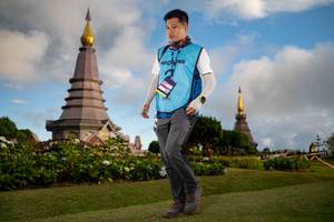 BIB: 
                            <button type="button" onclick="openModal(18907652)" class="btn btn-primary btn-sm float-right btn-popup" data-toggle="modal" data-target=".modal-high-quality">
                        <i class="fas fa-shopping-cart"></i> Add to Cart
                    </button>
                                            <button type="button" onclick="isThisMe(18907652, true)" class="btn btn-success btn-sm float-right btn-popup btn-isme hidden" data-toggle="tooltip" data-placement="bottom" title="นี่คือรูปของคุณใช่ไหม คลิกที่นี่เพื่อเอาเข้าอัลบั้ม">
                        <i class="fas fa-plus"></i> Add to album
                    </button>
                    <button type="button" onclick="isThisMe(18907652, false)" class="btn btn-warning btn-sm float-right btn-popup btn-isnotme hidden">
                        <i class="fas fa-ban"></i> Remove from album
                    </button>