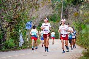 BIB: 8268, 8075
                            <button type="button" onclick="openModal(18892690)" class="btn btn-primary btn-sm float-right btn-popup" data-toggle="modal" data-target=".modal-high-quality">
                        <i class="fas fa-shopping-cart"></i> Add to Cart
                    </button>
                                            <button type="button" onclick="isThisMe(18892690, true)" class="btn btn-success btn-sm float-right btn-popup btn-isme hidden" data-toggle="tooltip" data-placement="bottom" title="นี่คือรูปของคุณใช่ไหม คลิกที่นี่เพื่อเอาเข้าอัลบั้ม">
                        <i class="fas fa-plus"></i> Add to album
                    </button>
                    <button type="button" onclick="isThisMe(18892690, false)" class="btn btn-warning btn-sm float-right btn-popup btn-isnotme hidden">
                        <i class="fas fa-ban"></i> Remove from album
                    </button>