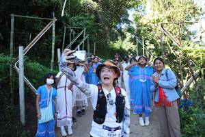 BIB: 1536
                            <button type="button" onclick="openModal(19269435)" class="btn btn-primary btn-sm float-right btn-popup" data-toggle="modal" data-target=".modal-high-quality">
                        <i class="fas fa-shopping-cart"></i> Add to Cart
                    </button>
                                            <button type="button" onclick="isThisMe(19269435, true)" class="btn btn-success btn-sm float-right btn-popup btn-isme hidden" data-toggle="tooltip" data-placement="bottom" title="นี่คือรูปของคุณใช่ไหม คลิกที่นี่เพื่อเอาเข้าอัลบั้ม">
                        <i class="fas fa-plus"></i> Add to album
                    </button>
                    <button type="button" onclick="isThisMe(19269435, false)" class="btn btn-warning btn-sm float-right btn-popup btn-isnotme hidden">
                        <i class="fas fa-ban"></i> Remove from album
                    </button>