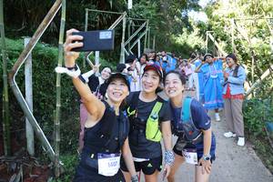 BIB: 1407, 1305
                            <button type="button" onclick="openModal(19269403)" class="btn btn-primary btn-sm float-right btn-popup" data-toggle="modal" data-target=".modal-high-quality">
                        <i class="fas fa-shopping-cart"></i> Add to Cart
                    </button>
                                            <button type="button" onclick="isThisMe(19269403, true)" class="btn btn-success btn-sm float-right btn-popup btn-isme hidden" data-toggle="tooltip" data-placement="bottom" title="นี่คือรูปของคุณใช่ไหม คลิกที่นี่เพื่อเอาเข้าอัลบั้ม">
                        <i class="fas fa-plus"></i> Add to album
                    </button>
                    <button type="button" onclick="isThisMe(19269403, false)" class="btn btn-warning btn-sm float-right btn-popup btn-isnotme hidden">
                        <i class="fas fa-ban"></i> Remove from album
                    </button>