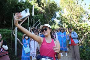 BIB: 
                            <button type="button" onclick="openModal(19269426)" class="btn btn-primary btn-sm float-right btn-popup" data-toggle="modal" data-target=".modal-high-quality">
                        <i class="fas fa-shopping-cart"></i> Add to Cart
                    </button>
                                            <button type="button" onclick="isThisMe(19269426, true)" class="btn btn-success btn-sm float-right btn-popup btn-isme hidden" data-toggle="tooltip" data-placement="bottom" title="นี่คือรูปของคุณใช่ไหม คลิกที่นี่เพื่อเอาเข้าอัลบั้ม">
                        <i class="fas fa-plus"></i> Add to album
                    </button>
                    <button type="button" onclick="isThisMe(19269426, false)" class="btn btn-warning btn-sm float-right btn-popup btn-isnotme hidden">
                        <i class="fas fa-ban"></i> Remove from album
                    </button>