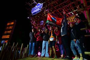 BIB: 1336, 181445, 000000, 500, 1335
                            <button type="button" onclick="openModal(19095075)" class="btn btn-primary btn-sm float-right btn-popup" data-toggle="modal" data-target=".modal-high-quality">
                        <i class="fas fa-shopping-cart"></i> Add to Cart
                    </button>
                                            <button type="button" onclick="isThisMe(19095075, true)" class="btn btn-success btn-sm float-right btn-popup btn-isme hidden" data-toggle="tooltip" data-placement="bottom" title="นี่คือรูปของคุณใช่ไหม คลิกที่นี่เพื่อเอาเข้าอัลบั้ม">
                        <i class="fas fa-plus"></i> Add to album
                    </button>
                    <button type="button" onclick="isThisMe(19095075, false)" class="btn btn-warning btn-sm float-right btn-popup btn-isnotme hidden">
                        <i class="fas fa-ban"></i> Remove from album
                    </button>