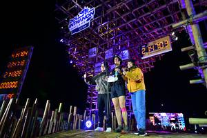 BIB: 414304, 224718, 14828, 000000, 153200, 214703, 2012
                            <button type="button" onclick="openModal(19109141)" class="btn btn-primary btn-sm float-right btn-popup" data-toggle="modal" data-target=".modal-high-quality">
                        <i class="fas fa-shopping-cart"></i> Add to Cart
                    </button>
                                            <button type="button" onclick="isThisMe(19109141, true)" class="btn btn-success btn-sm float-right btn-popup btn-isme hidden" data-toggle="tooltip" data-placement="bottom" title="นี่คือรูปของคุณใช่ไหม คลิกที่นี่เพื่อเอาเข้าอัลบั้ม">
                        <i class="fas fa-plus"></i> Add to album
                    </button>
                    <button type="button" onclick="isThisMe(19109141, false)" class="btn btn-warning btn-sm float-right btn-popup btn-isnotme hidden">
                        <i class="fas fa-ban"></i> Remove from album
                    </button>