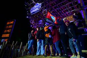 BIB: 000000, 381340
                            <button type="button" onclick="openModal(19095084)" class="btn btn-primary btn-sm float-right btn-popup" data-toggle="modal" data-target=".modal-high-quality">
                        <i class="fas fa-shopping-cart"></i> Add to Cart
                    </button>
                                            <button type="button" onclick="isThisMe(19095084, true)" class="btn btn-success btn-sm float-right btn-popup btn-isme hidden" data-toggle="tooltip" data-placement="bottom" title="นี่คือรูปของคุณใช่ไหม คลิกที่นี่เพื่อเอาเข้าอัลบั้ม">
                        <i class="fas fa-plus"></i> Add to album
                    </button>
                    <button type="button" onclick="isThisMe(19095084, false)" class="btn btn-warning btn-sm float-right btn-popup btn-isnotme hidden">
                        <i class="fas fa-ban"></i> Remove from album
                    </button>