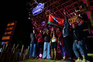 BIB: 1336, 181445, 000000, 263200, 500, 1335, 1954
                            <button type="button" onclick="openModal(19095074)" class="btn btn-primary btn-sm float-right btn-popup" data-toggle="modal" data-target=".modal-high-quality">
                        <i class="fas fa-shopping-cart"></i> Add to Cart
                    </button>
                                            <button type="button" onclick="isThisMe(19095074, true)" class="btn btn-success btn-sm float-right btn-popup btn-isme hidden" data-toggle="tooltip" data-placement="bottom" title="นี่คือรูปของคุณใช่ไหม คลิกที่นี่เพื่อเอาเข้าอัลบั้ม">
                        <i class="fas fa-plus"></i> Add to album
                    </button>
                    <button type="button" onclick="isThisMe(19095074, false)" class="btn btn-warning btn-sm float-right btn-popup btn-isnotme hidden">
                        <i class="fas fa-ban"></i> Remove from album
                    </button>