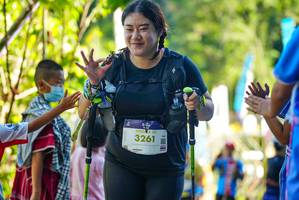 BIB: 3261
                            <button type="button" onclick="openModal(19117152)" class="btn btn-primary btn-sm float-right btn-popup" data-toggle="modal" data-target=".modal-high-quality">
                        <i class="fas fa-shopping-cart"></i> Add to Cart
                    </button>
                                            <button type="button" onclick="isThisMe(19117152, true)" class="btn btn-success btn-sm float-right btn-popup btn-isme hidden" data-toggle="tooltip" data-placement="bottom" title="นี่คือรูปของคุณใช่ไหม คลิกที่นี่เพื่อเอาเข้าอัลบั้ม">
                        <i class="fas fa-plus"></i> Add to album
                    </button>
                    <button type="button" onclick="isThisMe(19117152, false)" class="btn btn-warning btn-sm float-right btn-popup btn-isnotme hidden">
                        <i class="fas fa-ban"></i> Remove from album
                    </button>