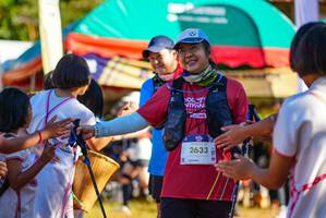 BIB: 2633
                            <button type="button" onclick="openModal(19104161)" class="btn btn-primary btn-sm float-right btn-popup" data-toggle="modal" data-target=".modal-high-quality">
                        <i class="fas fa-shopping-cart"></i> Add to Cart
                    </button>
                                            <button type="button" onclick="isThisMe(19104161, true)" class="btn btn-success btn-sm float-right btn-popup btn-isme hidden" data-toggle="tooltip" data-placement="bottom" title="นี่คือรูปของคุณใช่ไหม คลิกที่นี่เพื่อเอาเข้าอัลบั้ม">
                        <i class="fas fa-plus"></i> Add to album
                    </button>
                    <button type="button" onclick="isThisMe(19104161, false)" class="btn btn-warning btn-sm float-right btn-popup btn-isnotme hidden">
                        <i class="fas fa-ban"></i> Remove from album
                    </button>