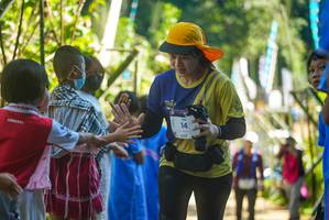 BIB: 20000
                            <button type="button" onclick="openModal(19114496)" class="btn btn-primary btn-sm float-right btn-popup" data-toggle="modal" data-target=".modal-high-quality">
                        <i class="fas fa-shopping-cart"></i> Add to Cart
                    </button>
                                            <button type="button" onclick="isThisMe(19114496, true)" class="btn btn-success btn-sm float-right btn-popup btn-isme hidden" data-toggle="tooltip" data-placement="bottom" title="นี่คือรูปของคุณใช่ไหม คลิกที่นี่เพื่อเอาเข้าอัลบั้ม">
                        <i class="fas fa-plus"></i> Add to album
                    </button>
                    <button type="button" onclick="isThisMe(19114496, false)" class="btn btn-warning btn-sm float-right btn-popup btn-isnotme hidden">
                        <i class="fas fa-ban"></i> Remove from album
                    </button>