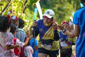 BIB: 1462
                            <button type="button" onclick="openModal(19117992)" class="btn btn-primary btn-sm float-right btn-popup" data-toggle="modal" data-target=".modal-high-quality">
                        <i class="fas fa-shopping-cart"></i> Add to Cart
                    </button>
                                            <button type="button" onclick="isThisMe(19117992, true)" class="btn btn-success btn-sm float-right btn-popup btn-isme hidden" data-toggle="tooltip" data-placement="bottom" title="นี่คือรูปของคุณใช่ไหม คลิกที่นี่เพื่อเอาเข้าอัลบั้ม">
                        <i class="fas fa-plus"></i> Add to album
                    </button>
                    <button type="button" onclick="isThisMe(19117992, false)" class="btn btn-warning btn-sm float-right btn-popup btn-isnotme hidden">
                        <i class="fas fa-ban"></i> Remove from album
                    </button>