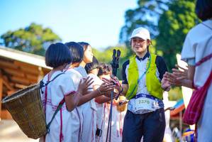 BIB: 2370
                            <button type="button" onclick="openModal(19097443)" class="btn btn-primary btn-sm float-right btn-popup" data-toggle="modal" data-target=".modal-high-quality">
                        <i class="fas fa-shopping-cart"></i> Add to Cart
                    </button>
                                            <button type="button" onclick="isThisMe(19097443, true)" class="btn btn-success btn-sm float-right btn-popup btn-isme hidden" data-toggle="tooltip" data-placement="bottom" title="นี่คือรูปของคุณใช่ไหม คลิกที่นี่เพื่อเอาเข้าอัลบั้ม">
                        <i class="fas fa-plus"></i> Add to album
                    </button>
                    <button type="button" onclick="isThisMe(19097443, false)" class="btn btn-warning btn-sm float-right btn-popup btn-isnotme hidden">
                        <i class="fas fa-ban"></i> Remove from album
                    </button>