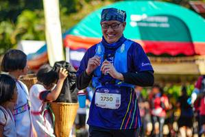 BIB: 2750
                            <button type="button" onclick="openModal(19104136)" class="btn btn-primary btn-sm float-right btn-popup" data-toggle="modal" data-target=".modal-high-quality">
                        <i class="fas fa-shopping-cart"></i> Add to Cart
                    </button>
                                            <button type="button" onclick="isThisMe(19104136, true)" class="btn btn-success btn-sm float-right btn-popup btn-isme hidden" data-toggle="tooltip" data-placement="bottom" title="นี่คือรูปของคุณใช่ไหม คลิกที่นี่เพื่อเอาเข้าอัลบั้ม">
                        <i class="fas fa-plus"></i> Add to album
                    </button>
                    <button type="button" onclick="isThisMe(19104136, false)" class="btn btn-warning btn-sm float-right btn-popup btn-isnotme hidden">
                        <i class="fas fa-ban"></i> Remove from album
                    </button>