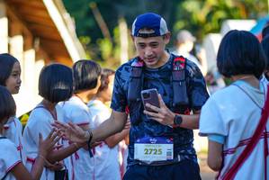 BIB: 2725
                            <button type="button" onclick="openModal(19095035)" class="btn btn-primary btn-sm float-right btn-popup" data-toggle="modal" data-target=".modal-high-quality">
                        <i class="fas fa-shopping-cart"></i> Add to Cart
                    </button>
                                            <button type="button" onclick="isThisMe(19095035, true)" class="btn btn-success btn-sm float-right btn-popup btn-isme hidden" data-toggle="tooltip" data-placement="bottom" title="นี่คือรูปของคุณใช่ไหม คลิกที่นี่เพื่อเอาเข้าอัลบั้ม">
                        <i class="fas fa-plus"></i> Add to album
                    </button>
                    <button type="button" onclick="isThisMe(19095035, false)" class="btn btn-warning btn-sm float-right btn-popup btn-isnotme hidden">
                        <i class="fas fa-ban"></i> Remove from album
                    </button>