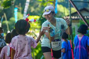 BIB: 3293
                            <button type="button" onclick="openModal(19114798)" class="btn btn-primary btn-sm float-right btn-popup" data-toggle="modal" data-target=".modal-high-quality">
                        <i class="fas fa-shopping-cart"></i> Add to Cart
                    </button>
                                            <button type="button" onclick="isThisMe(19114798, true)" class="btn btn-success btn-sm float-right btn-popup btn-isme hidden" data-toggle="tooltip" data-placement="bottom" title="นี่คือรูปของคุณใช่ไหม คลิกที่นี่เพื่อเอาเข้าอัลบั้ม">
                        <i class="fas fa-plus"></i> Add to album
                    </button>
                    <button type="button" onclick="isThisMe(19114798, false)" class="btn btn-warning btn-sm float-right btn-popup btn-isnotme hidden">
                        <i class="fas fa-ban"></i> Remove from album
                    </button>