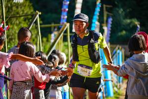 BIB: 2204
                            <button type="button" onclick="openModal(19093415)" class="btn btn-primary btn-sm float-right btn-popup" data-toggle="modal" data-target=".modal-high-quality">
                        <i class="fas fa-shopping-cart"></i> Add to Cart
                    </button>
                                            <button type="button" onclick="isThisMe(19093415, true)" class="btn btn-success btn-sm float-right btn-popup btn-isme hidden" data-toggle="tooltip" data-placement="bottom" title="นี่คือรูปของคุณใช่ไหม คลิกที่นี่เพื่อเอาเข้าอัลบั้ม">
                        <i class="fas fa-plus"></i> Add to album
                    </button>
                    <button type="button" onclick="isThisMe(19093415, false)" class="btn btn-warning btn-sm float-right btn-popup btn-isnotme hidden">
                        <i class="fas fa-ban"></i> Remove from album
                    </button>